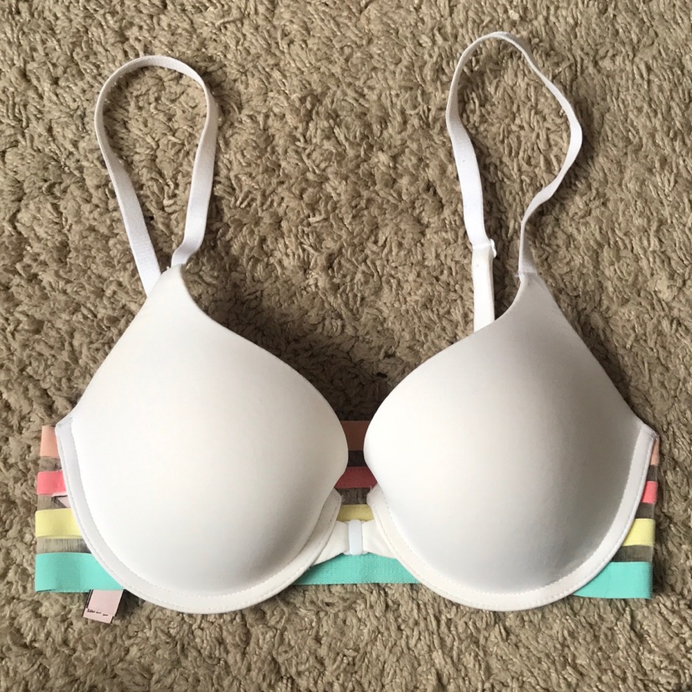 Victoria’s Secret T-shirt push-up bra